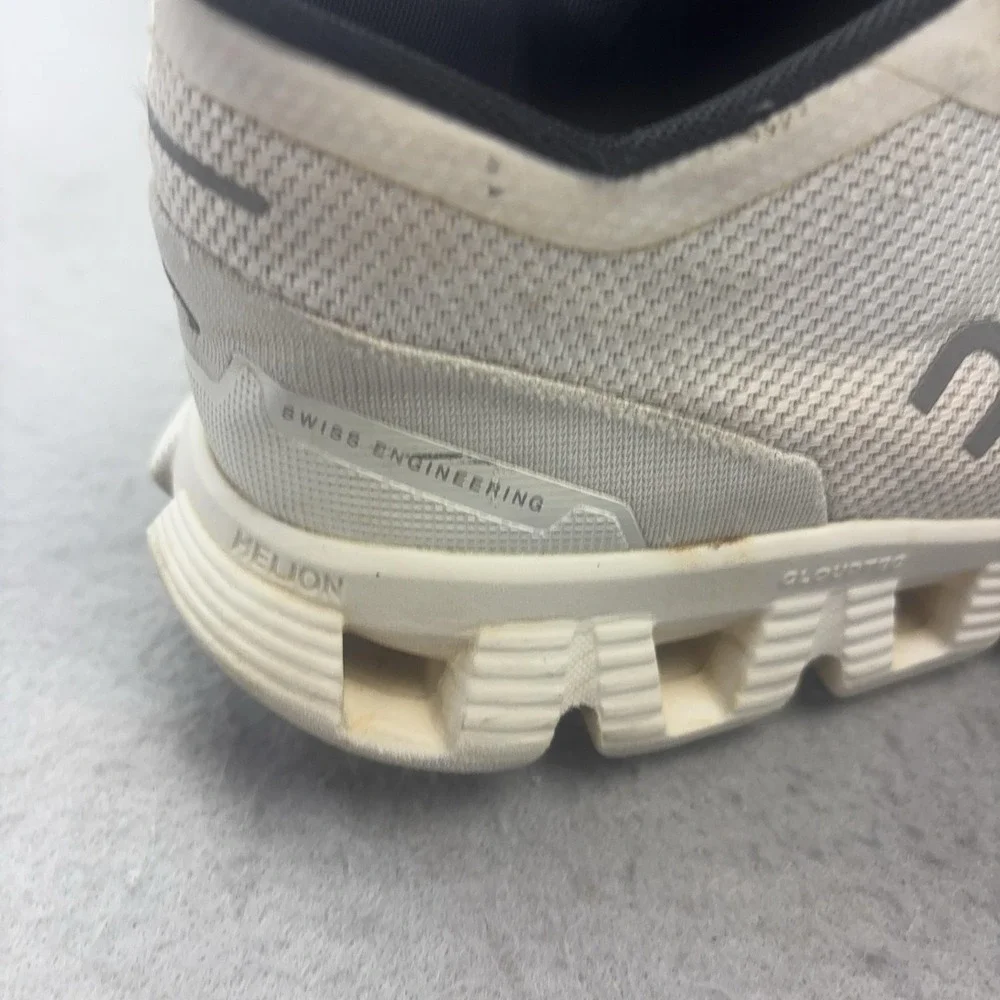 On Cloud Shoes Womens Size 8.5 White CloudTec Running Sneakers Athletic Mesh